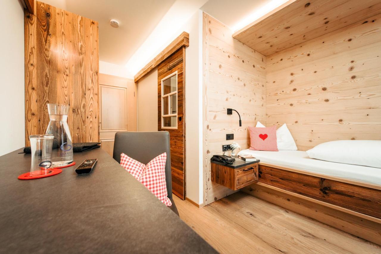 Gaestehaus Mathies 3* Mittelberg