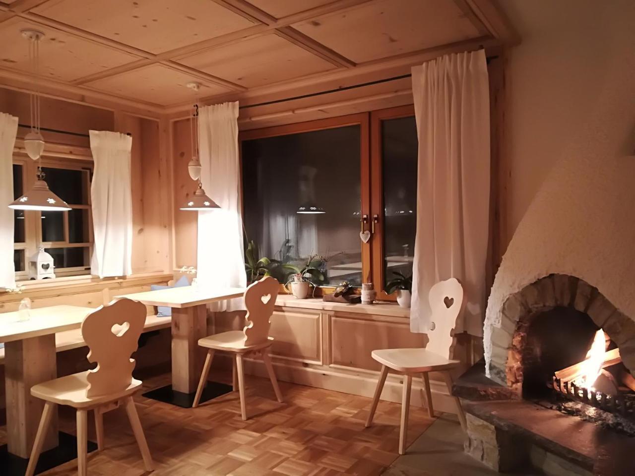 Gaestehaus Mathies Pensión Mittelberg